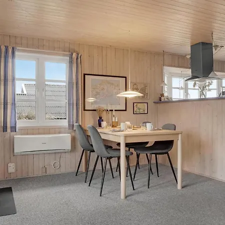 Holiday home With Fireplace 10 Frostrup