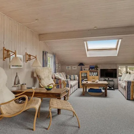 Holiday home With Fireplace 10 Frostrup