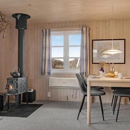 With Fireplace 10 Holiday home Frostrup