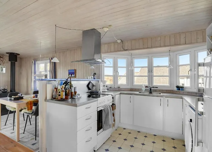 Holiday home With Fireplace 10 Frostrup